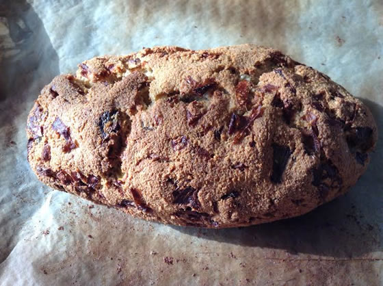 La masa del pan de calsots lista para reposar