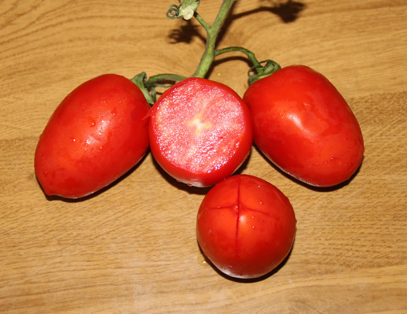 Tomates a punto de ser asados